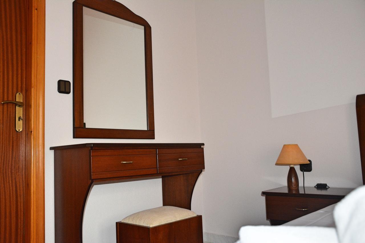 Mokos Rooms Perdhika Exteriör bild